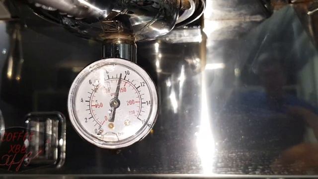 Регулировка давления помпы NUOVA SIMONELLI APPIA 2. Промывка группы с химией. COFFEE SERVICE XBB смотреть онлайн