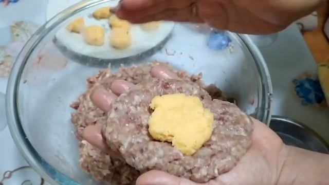 ЗРАЗЫ С СЫРОМ/СУПЕР НЕЖНЫЕ КОТЛЕТЫ/ЖАРЕННЫЕ НА СКОВОРОДЕ.@Готовим с Ольгой. смотреть онлайн