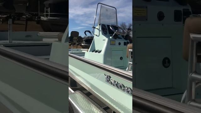 The all new Excel Bay Pro 220 in the popular SEA FOAM GREEN with the Yamaha® F200 смотреть онлайн