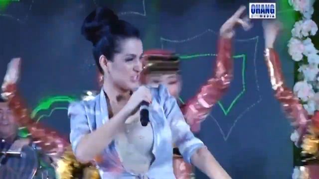 ЮЛДУЗ УСМОНОВА&НИЛУФАР УСМОНОВА-ТАМАННО