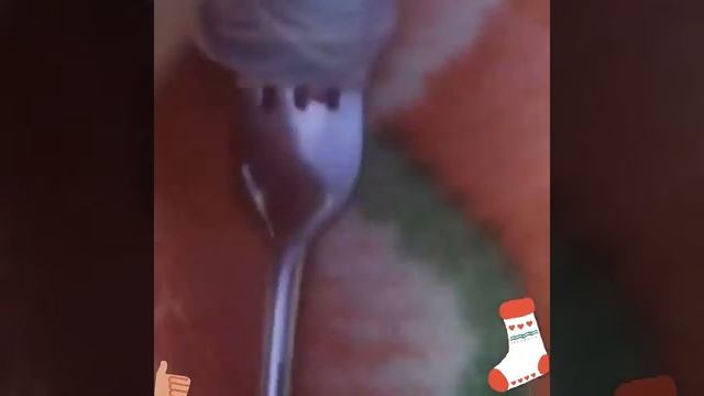 Как сделать помпон на вилке? Смотри видос и узнаеш смотреть онлайн