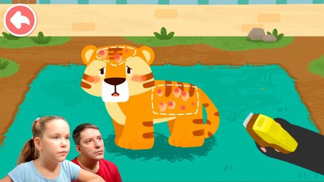 Пандочка нашел несчастных животных в игре Забота о Животных #2 играем с Polina Smile смотреть онлайн