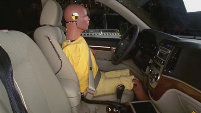 2007 Hyundai Santa Fe side IIHS crash test смотреть онлайн