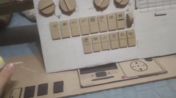 КАК СДЕЛАТЬ САЛОН ТЯГАЧА ИЗ КАРТОНА! КАРТОННЫЙ ДАЛЬНОБОЙ