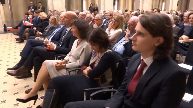 Вручение премий имени Лейбница в Берлине смотреть онлайн