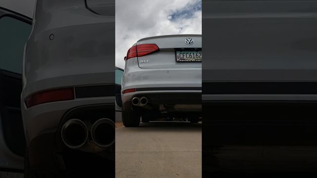 2017 VW GLI Muffler Delete + Revs! смотреть онлайн