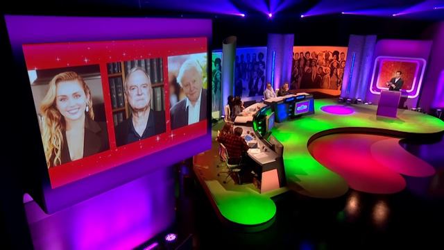 Joe Lycett DISAPPROVES Of Alan Carr's 'Grinders & Mincers' Team Name | The Big Fat Quiz смотреть онлайн