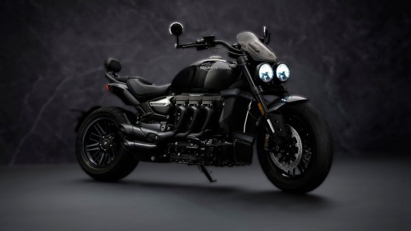 New 2021 Triumph Rocket 3 GT Triple Black Обзор на канале Авто своими глазами