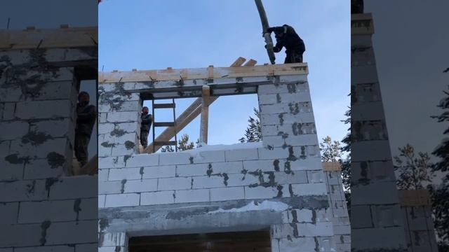 Заливка сейсмопояса (армированный пояс) на второй этаж Мир в Дом✅?? смотреть онлайн