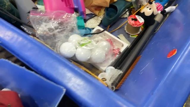 Ищу клад на американской свалке!Нашла бренды на продажу!Удачный День на Барахолке в США СекондХенд смотреть онлайн