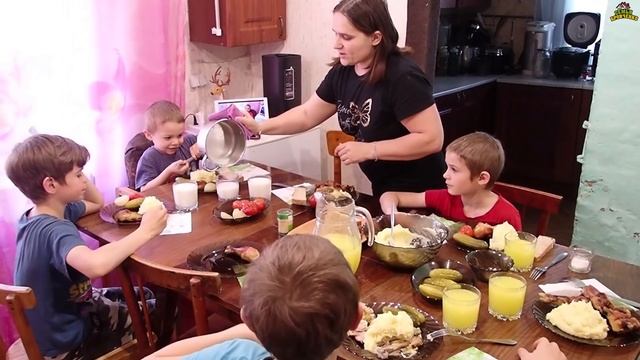 Печём куличи и празднуем Пасху 2022г. (04.22г.) Семья Бровченко. смотреть онлайн