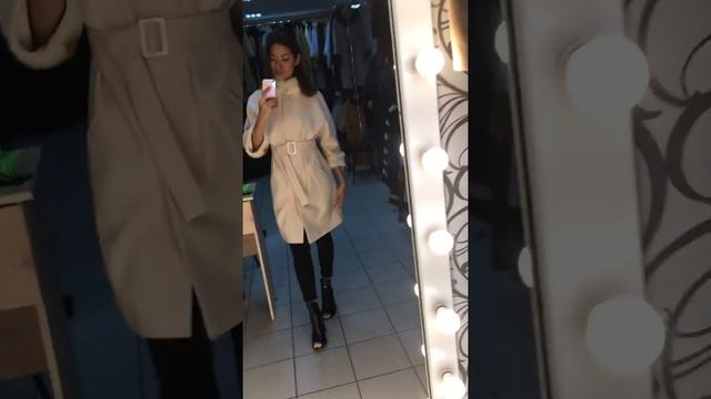 Очаровательное пальто розового цвета смотреть онлайн