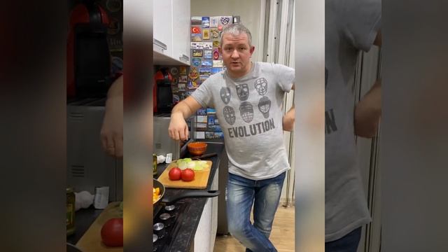 Минестро́не (Minestrone) - Итальянский суп без рецепта, но многовековой историей!!! смотреть онлайн