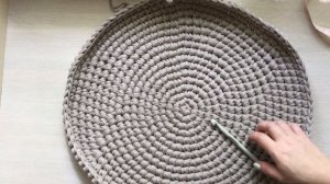 Вязание пуфа из трикотажной пряжи. Съемный чехол. Простой и стильный дизайн.