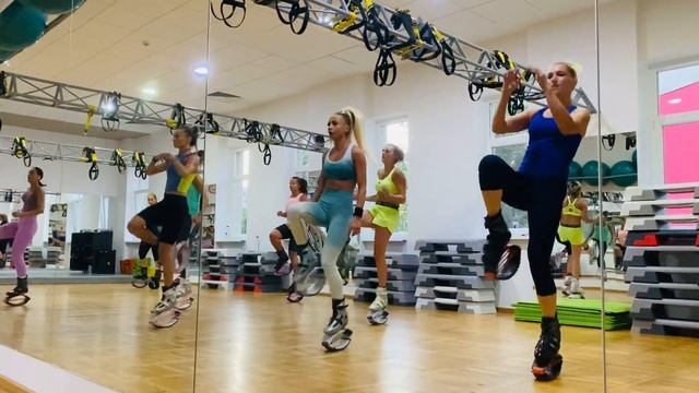 20 Minutes Kangoo jumps - Andreea Mavrodineanu (Part1) смотреть онлайн