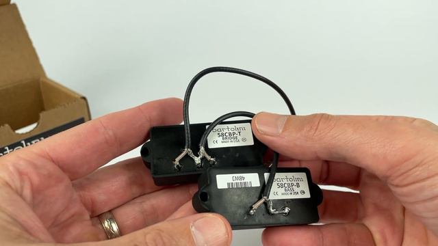 Bartolini 58CBP 5 String Classic Bass Precision Bass® Pickup: What’s In The Box? (A Close-Up Look) смотреть онлайн