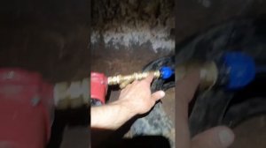 Слабый напор воды, попробуй перед покупкой насоса повышения давления!