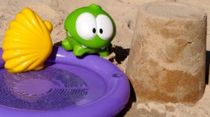 Строим аквапарк для игрушки Ам Ням — Развивающее видео с игрушками для самых маленьких