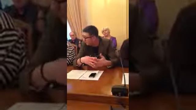 Блогер посоветовал новому губернатору избавиться от хлама смотреть онлайн
