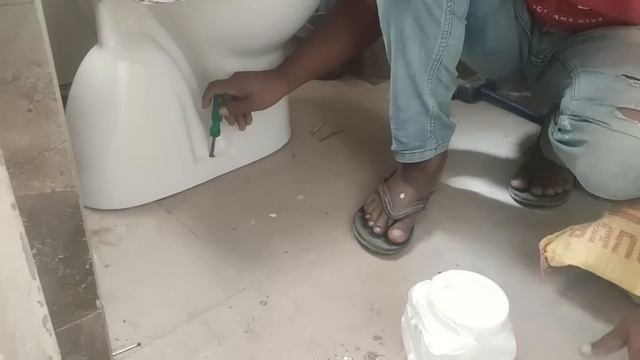 S Commode Installation in Bath || Simple methud смотреть онлайн