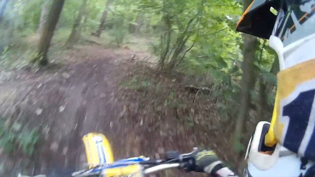 Husqvarna CR 125&Suzuki RM 250 Enduro Part 2 смотреть онлайн