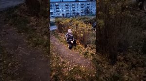Бьют девочки во дворе что делать? ( часть 1) ????