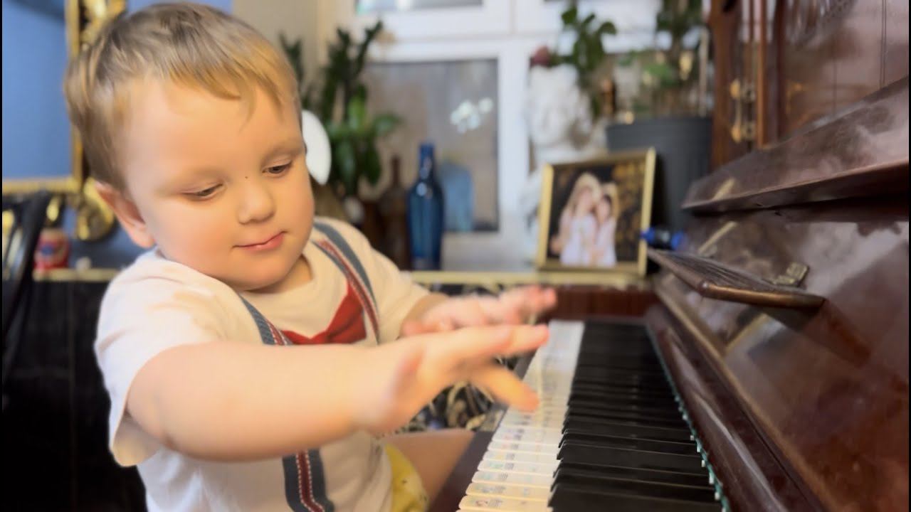 Gavriil Is Trying To Find His Style - Гаврилушка ищет свой стиль  :)