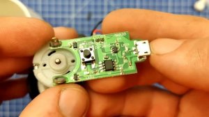 Дешевая помпа для воды. Электромеханическая с заряжаемым от USB аккумулятором.