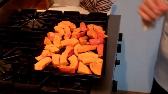 Roasted Red Kuri Squash with Honey & Smoked Paprika смотреть онлайн