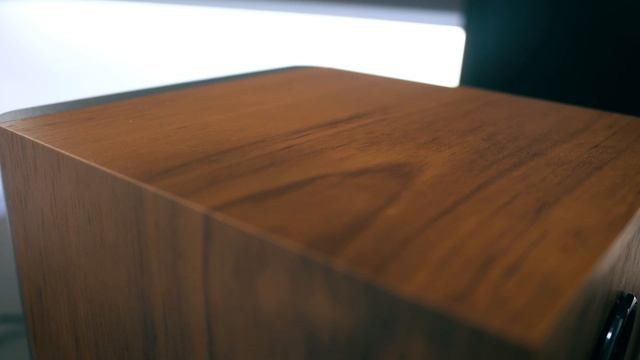Two Monitors One Love - Edifier R1000T4 Review смотреть онлайн
