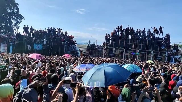 RWJ tenggelamkan Lawannya ?diam" mematikan, RWJ vs AL AUDIO battle Sumbersewu 2023 смотреть онлайн