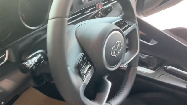 2023 Hyundai Elantra Essential/Preferred for Zachary смотреть онлайн