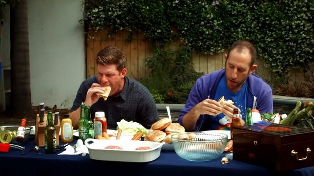 Ari Shaffir, Steve Rannazzisi and the Big League BBQ Tailgate | Something's Burning | S1 E15 смотреть онлайн