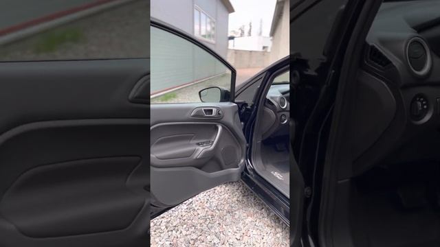 Ford Fiesta SE 2016 смотреть онлайн