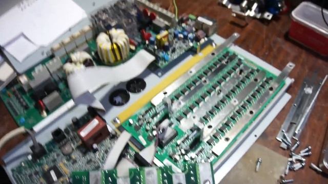 Обзор Инвертора xantrex XW4024 ч 2 смотреть онлайн