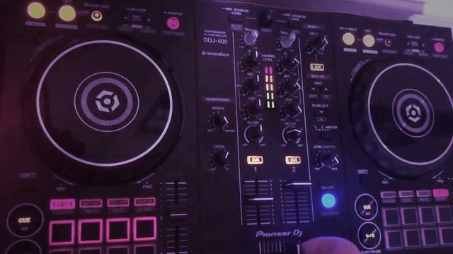 DJ GuTo Elektro and The Fly set (Pioneer DDJ-400 and Rekordbox 5) смотреть онлайн