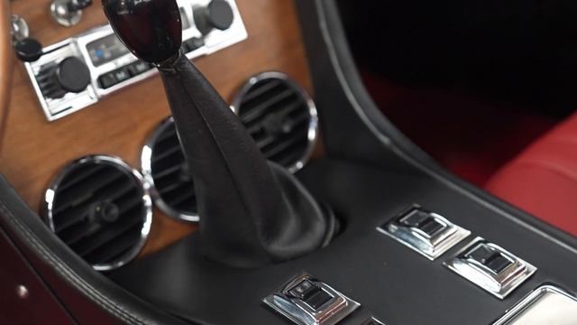1967 Ferrari 365 GT 2+2 смотреть онлайн