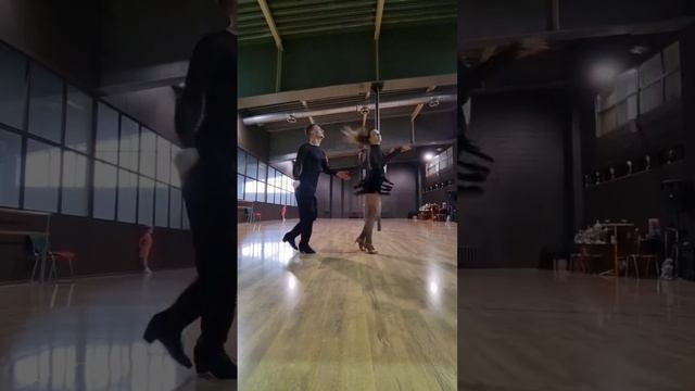 Долой шашлычки!) Дети - в садик, мама - на паркет. смотреть онлайн
