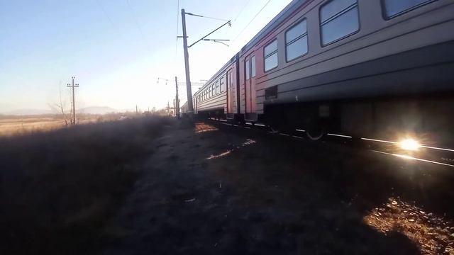 Электропоезд ЭД9МК-0100 "Ерофей Хабаров" сообщением Тихоокеанская-Владивосток. смотреть онлайн