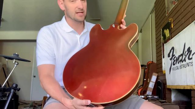 1967 Gibson ES-335 Gold Faded Sparkling Burgundy смотреть онлайн