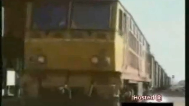 Поезд против мопеда смотреть онлайн