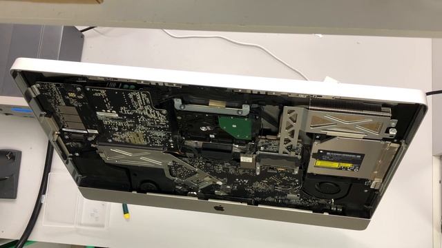 Разбор и чистка от пыли iMac 27 2011 /iMac 27 2011 cleaning dust смотреть онлайн