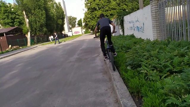 STREET по ГОРОДУ на БМХ | ОТ КОМАНДЫ БМХАШЕРЫ смотреть онлайн