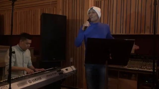 а на меньшее я не согласен (cover) смотреть онлайн
