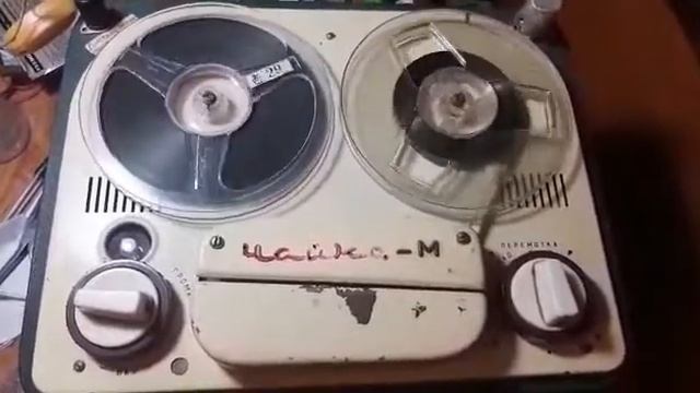Мой первый магнитофон детства Чайка-М с головкой от Яузы-6 после замены прижимного ролика смотреть онлайн