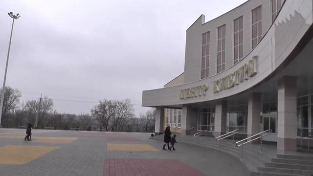 Центр культуры и целая толпа детей! Позновательно. Россия (Russia), Lipetsk (Липецк). смотреть онлайн