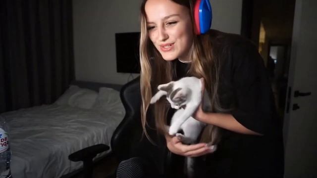 КАЮША СПАЛИЛА КИСКУ смотреть онлайн