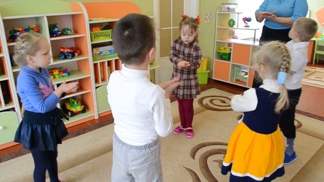 Логоритмика в детском саду Упражнение Петушок