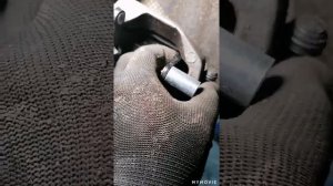 Ауди Q5. TFSI. Плановое ТО. Как заменить тормозные колодки самому? Електроручник.