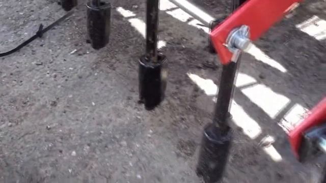 Прикатывающее колесо или пальцевый загортач, Что выбрать для зерновой сеялки? смотреть онлайн